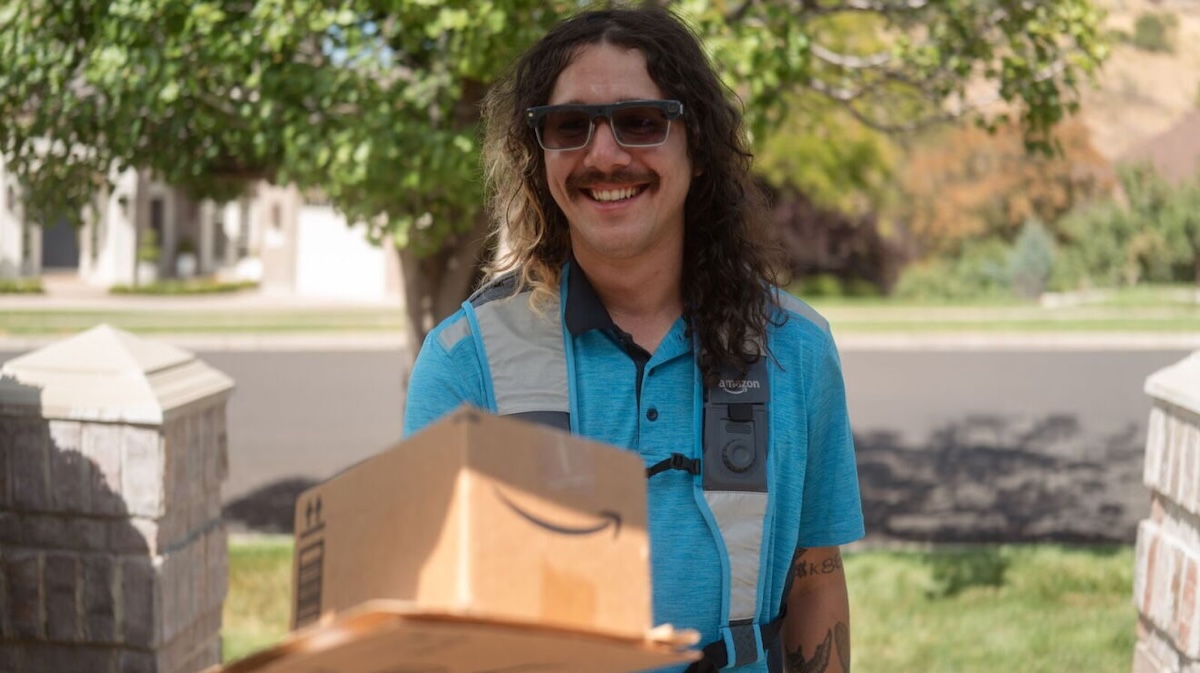 Amazon расширяет использование умных очков для курьеров, чтобы уменьшить зависимость от смартфонов - 1